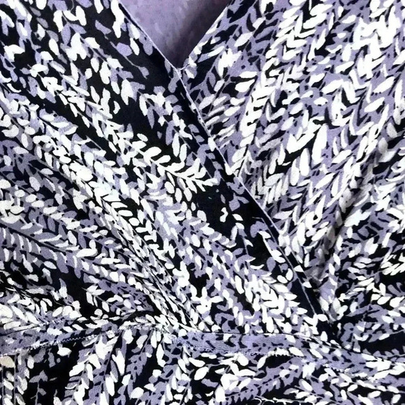 y2k Vintage Silk Lavender Ann Taylor Long Sleeved Blouse V Neck Size 8 - Picture 4 of 9